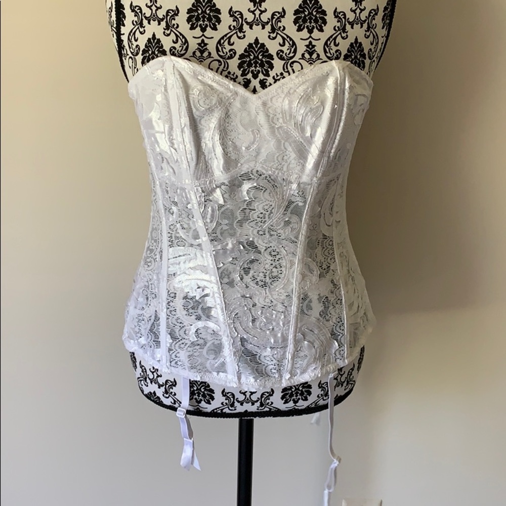 {Fredricks of Hollywood} Bridal Corset White